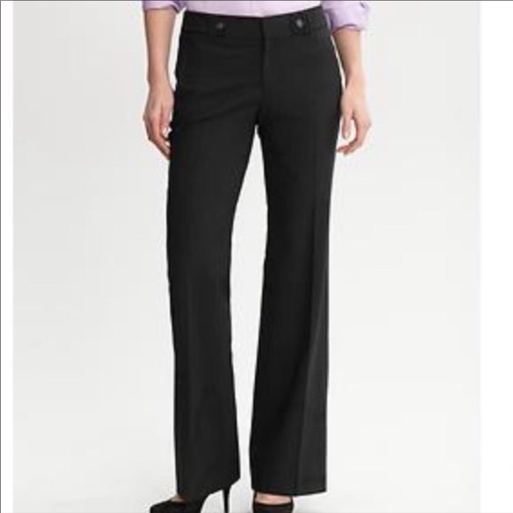 Banana Republic Jackson Fit Trousers in Gray pinstripe. Size 0S